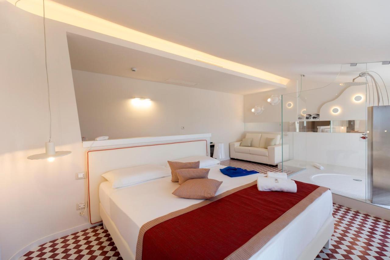 Suite Hotel L'Oasi Di Riaci (Adults Only) Santa Domenica  Bagian luar foto