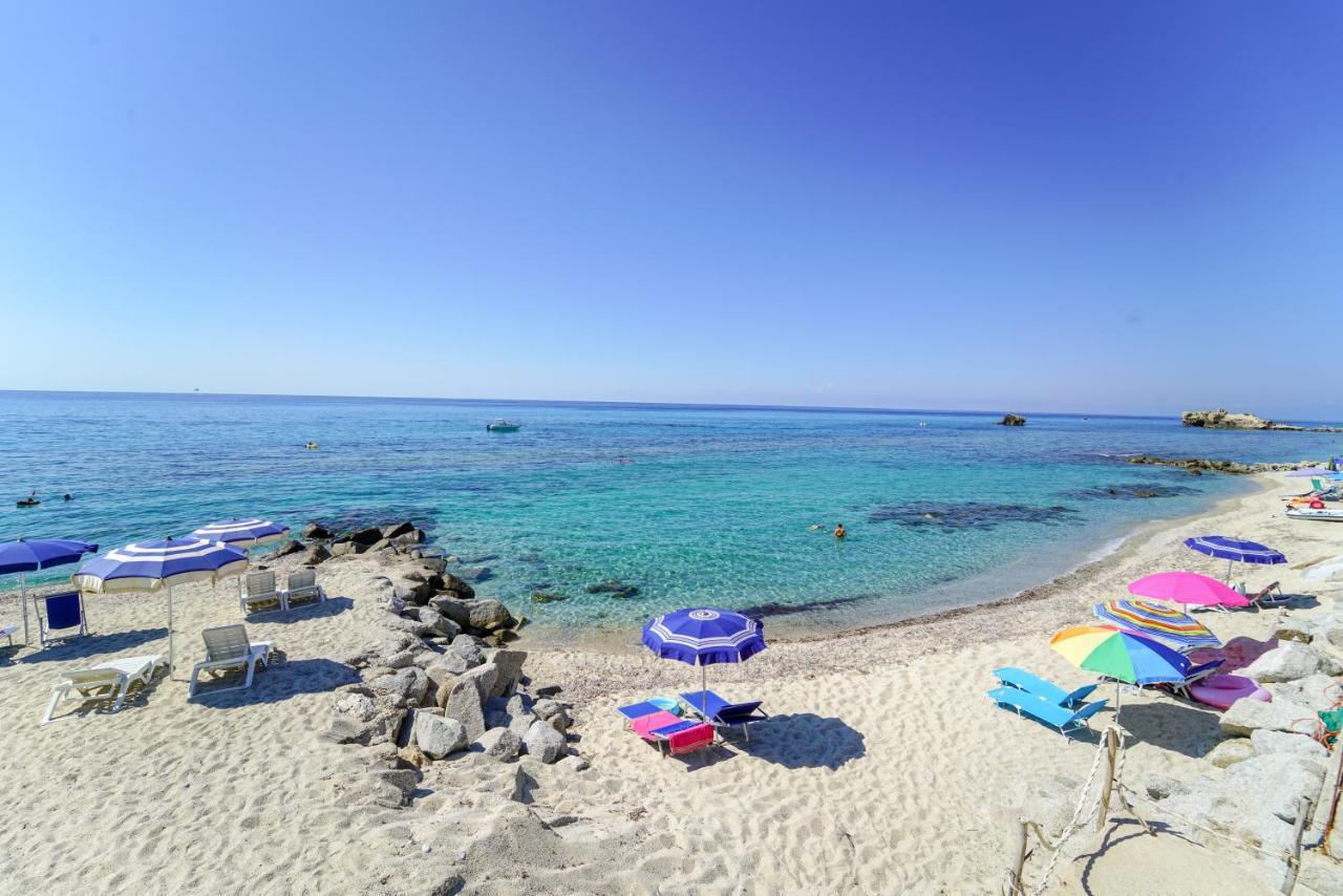 Suite Hotel L'Oasi Di Riaci (Adults Only) Santa Domenica  Bagian luar foto