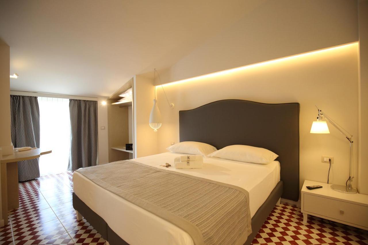Suite Hotel L'Oasi Di Riaci (Adults Only) Santa Domenica  Bagian luar foto